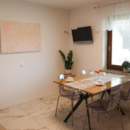 Apartments-rooms Kocijancic Guest house Bled