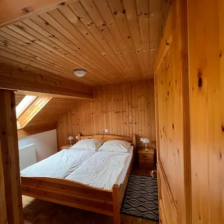 Apartments-rooms Kocijancic Guest house